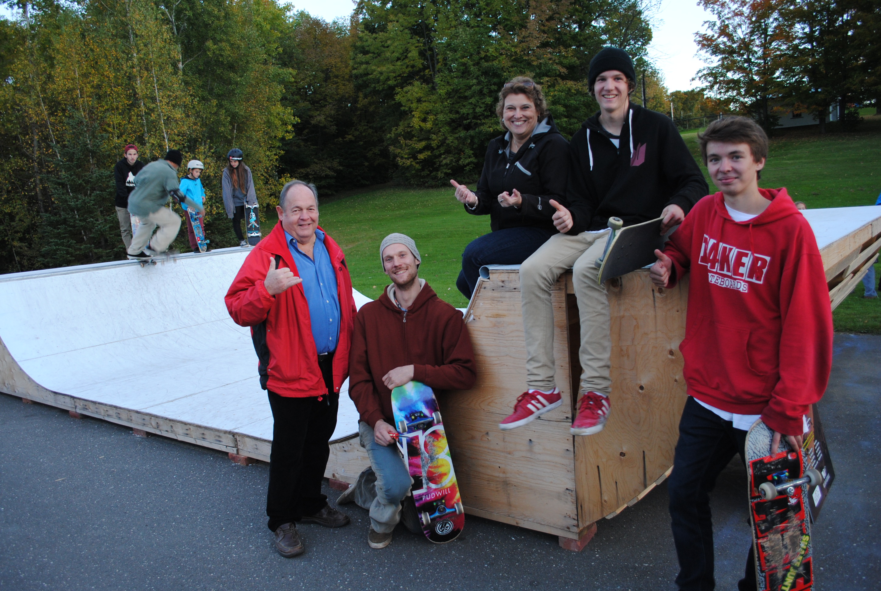 &copy; Maison des jeunes de Waterville - Inauguration de la nouvelle rampe au skate Park de Waterville - 9 octobre 2015!